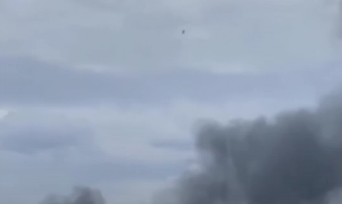 Атака військ РФ на Полтаву: у місті чорний дим Фото: кадр із відео