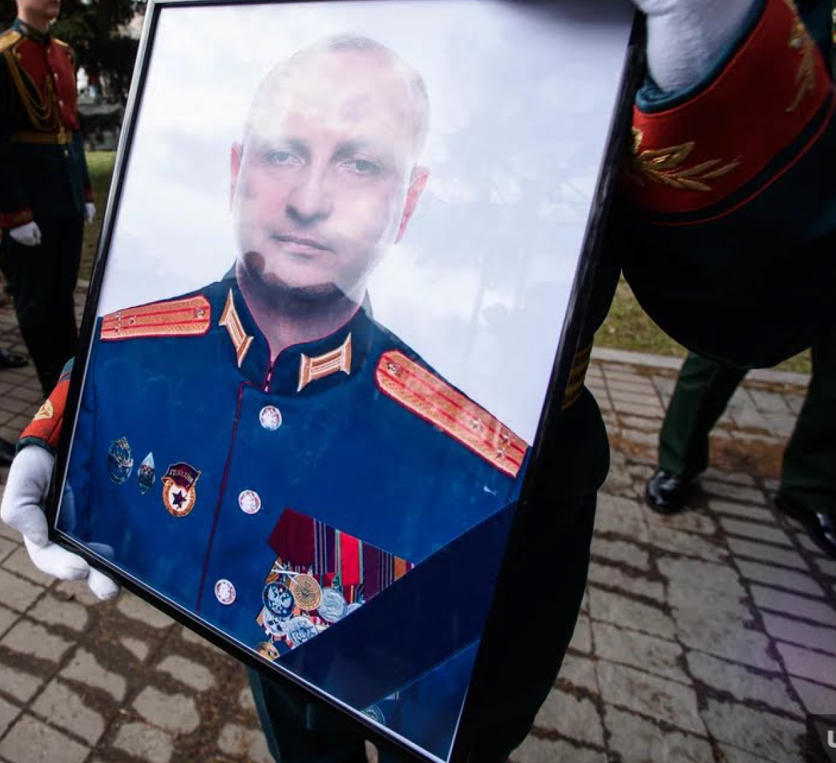 В России похоронили убитого в оккупированном Луганске командира бригады. Фото: ura.ru 